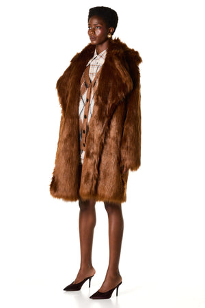 
                  
                    Load image into Gallery viewer, Γούνα Καφέ - Oversized Faux Fur
                  
                