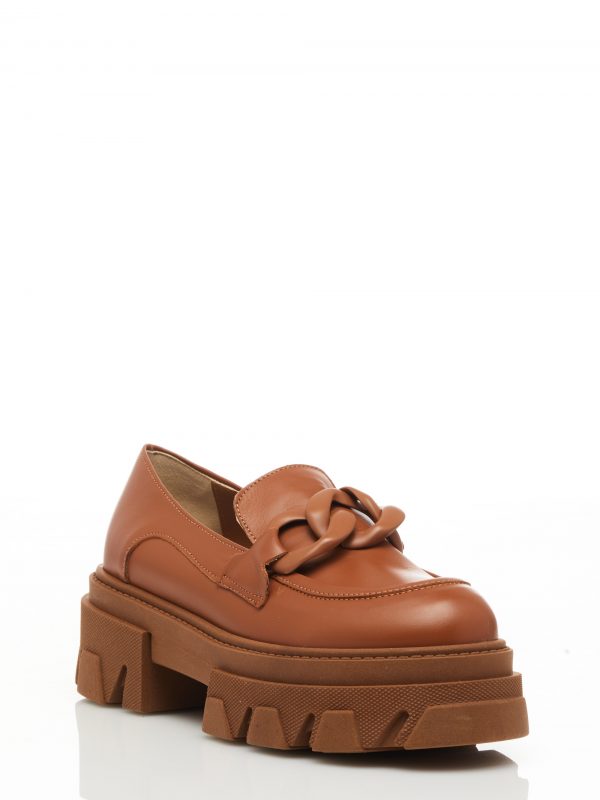 Leather moccasin camel