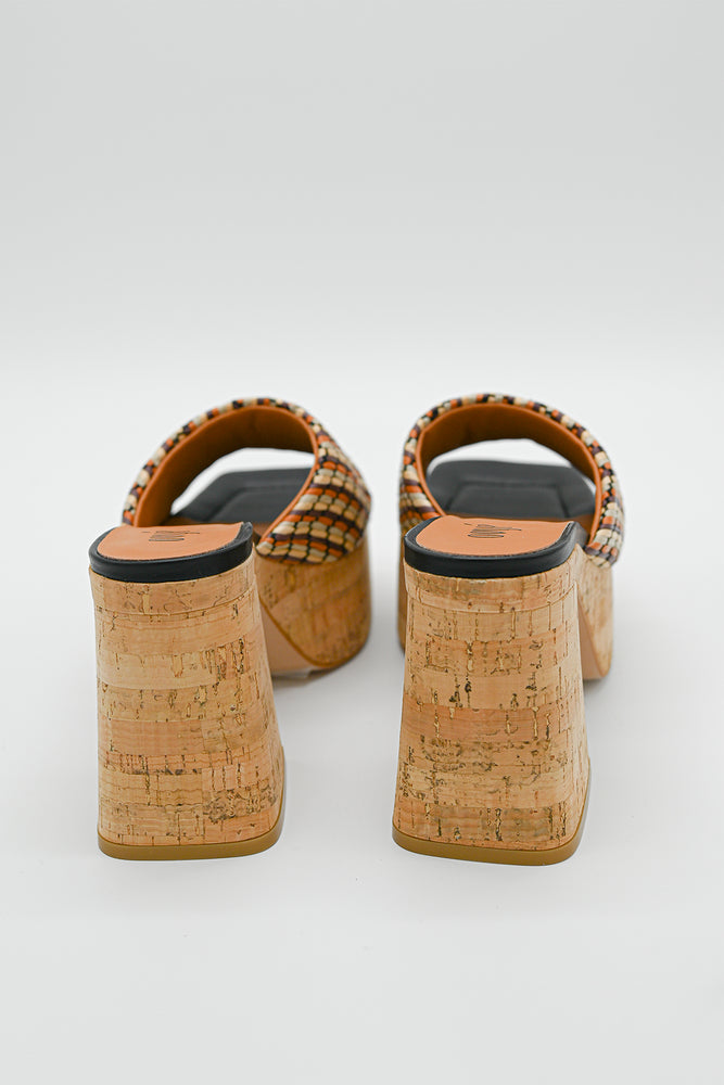 
                  
                    Load image into Gallery viewer, Hight heels sandal - Beige sandals
                  
                